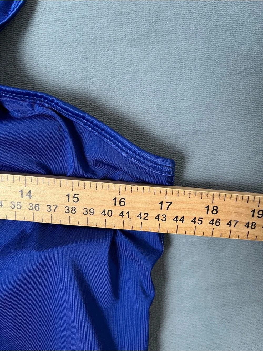 Nike Tank Top Women’s Size L Blue Dri-FIT Cool Touch HighNeck Cropped Sports Bra